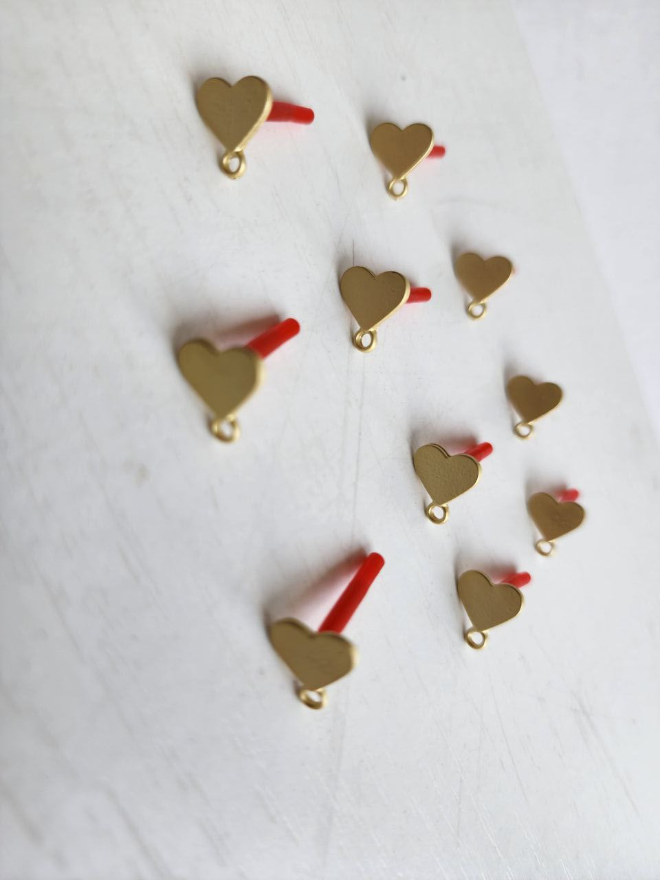 Corazón clásico matte - Post y conector (2 piezas)